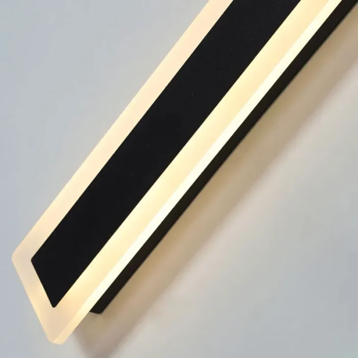 Evlon Outdoor Wall Light